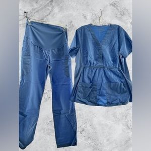 Maternity scrubs set